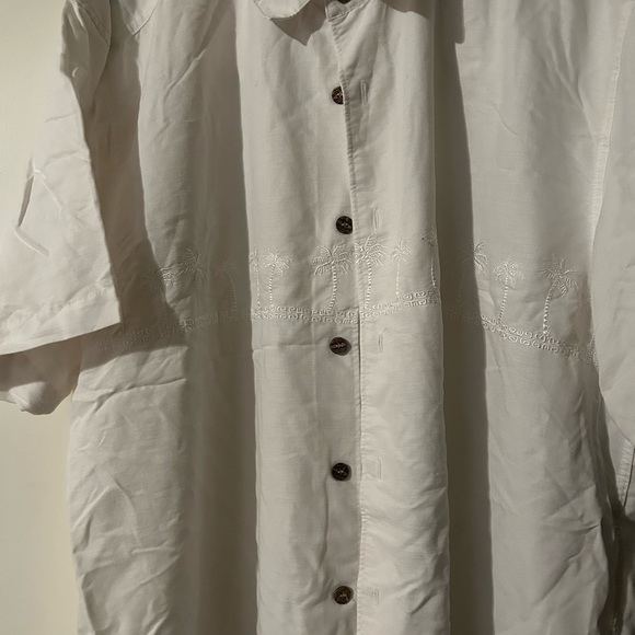 Quik Silver Dress-shirt - Large - White - Picture 2 of 5
